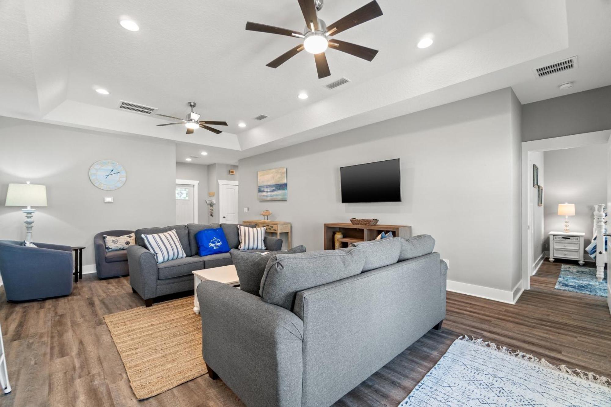 Amazing New 3br/2ba Laguna Beach! / 6p Golf Cart: 2 Mins To Beach/west Pcb * Panama City Beach