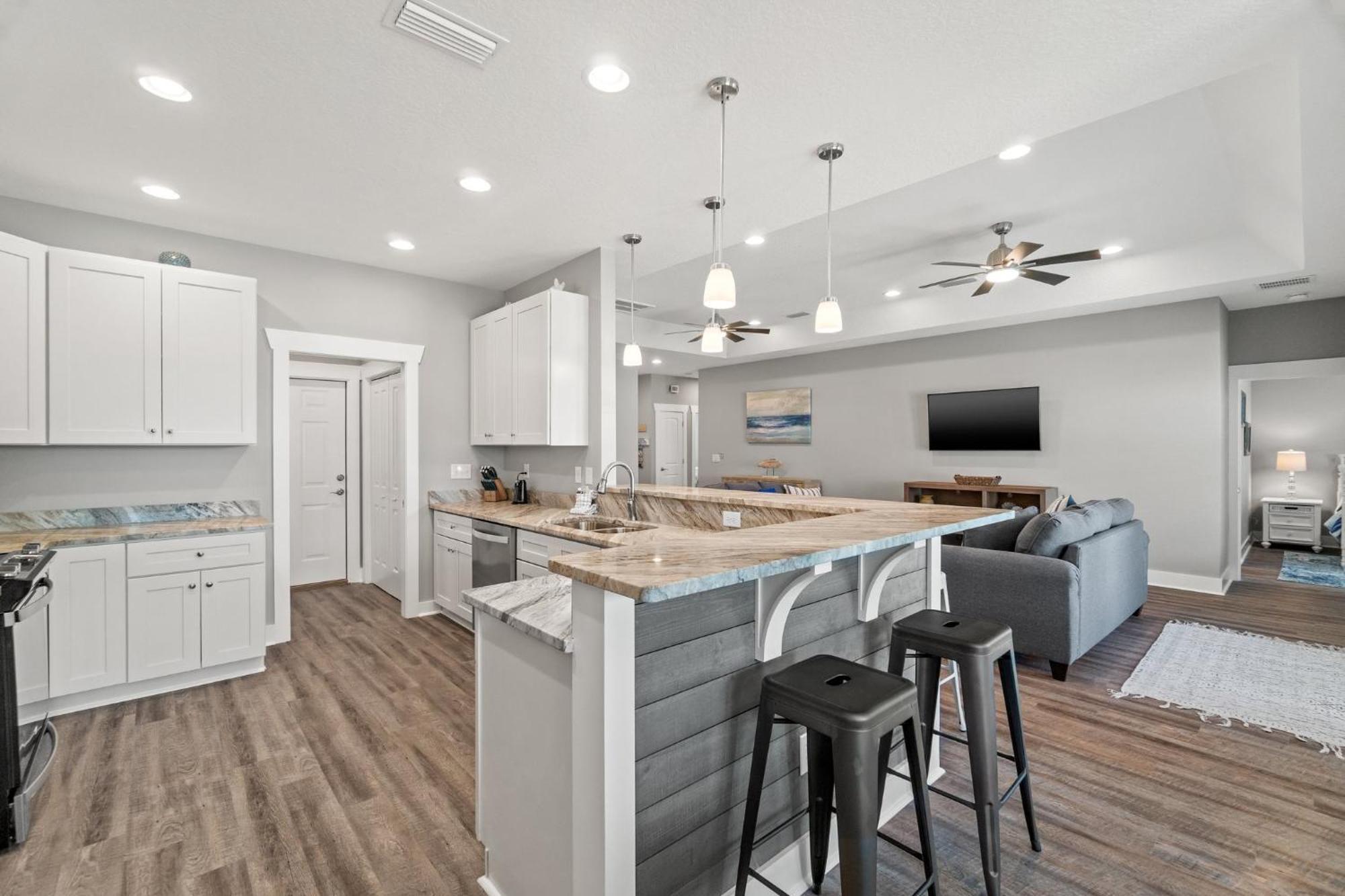 Amazing New 3br/2ba Laguna Beach! / 6p Golf Cart: 2 Mins To Beach/west Pcb