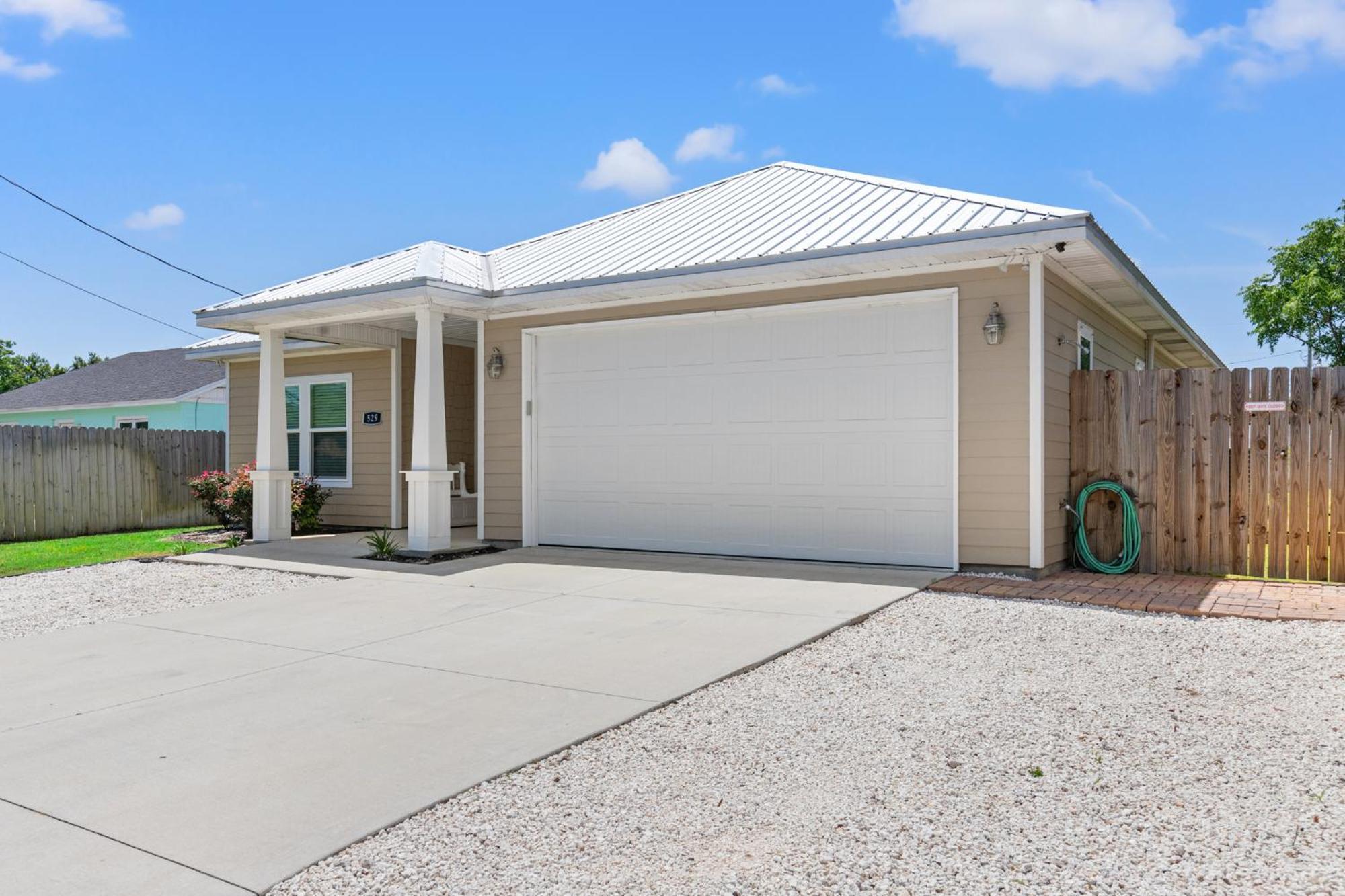Holiday home Amazing New 3br/2ba Laguna Beach! / 6p Golf Cart: 2 Mins To Beach/west Pcb Panama City Beach