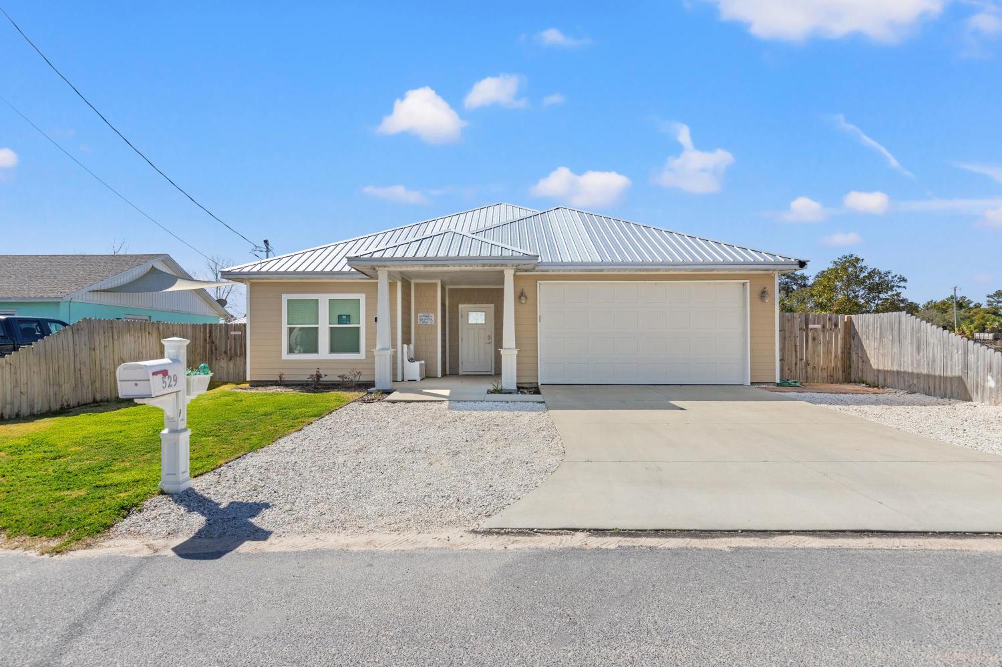 Holiday home Amazing New 3br/2ba Laguna Beach! / 6p Golf Cart: 2 Mins To Beach/west Pcb