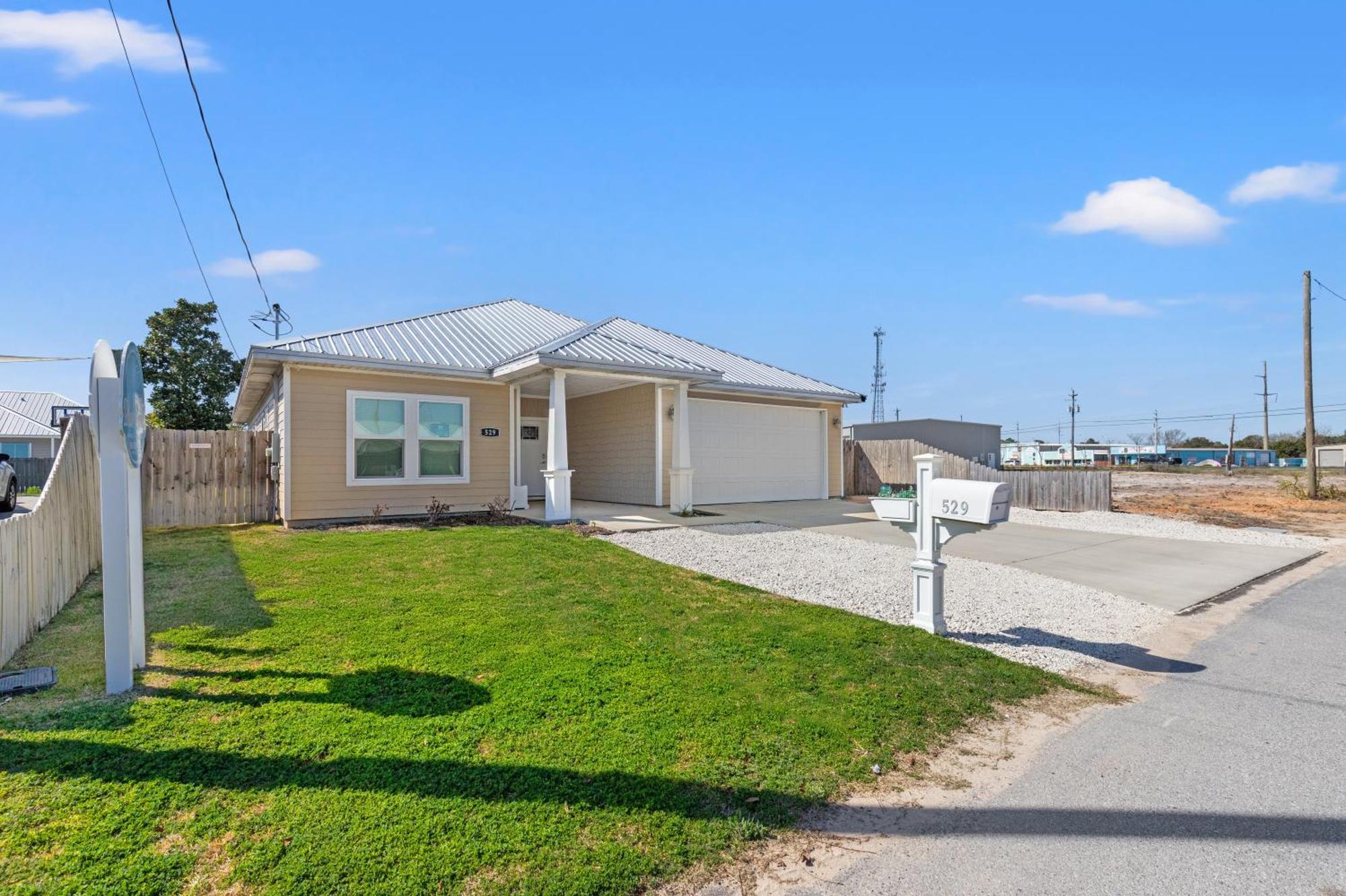 Amazing New 3br/2ba Laguna Beach! / 6p Golf Cart: 2 Mins To Beach/west Pcb Holiday home Panama City Beach